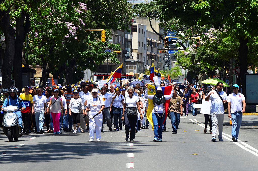 Manifestación de los opositores en las calles de Caracas en Venezuela
