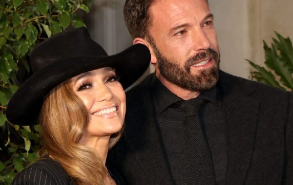 Jennifer Lopez reveló el especial mensaje que grabó en su anillo con Ben Affleck