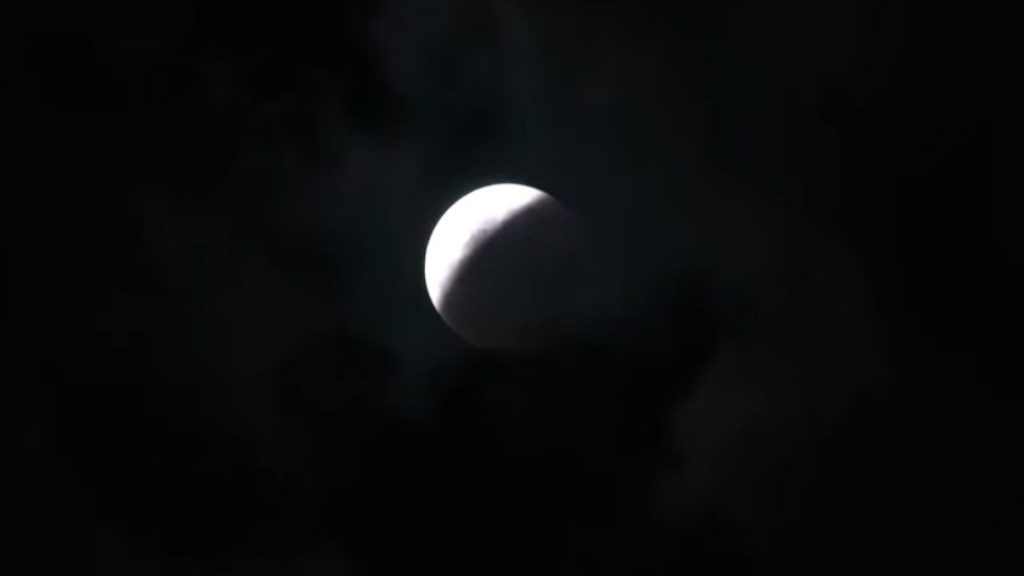 Eclipse lunar 2022: ¿Dónde puedo ver en vivo la "luna de sangre"?