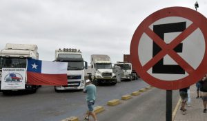 Despejan protestas de camioneros en Melipilla, último foco activo del paro
