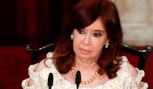 Cristina Fernández en condenada a seis años de cárcel por caso de corrupción