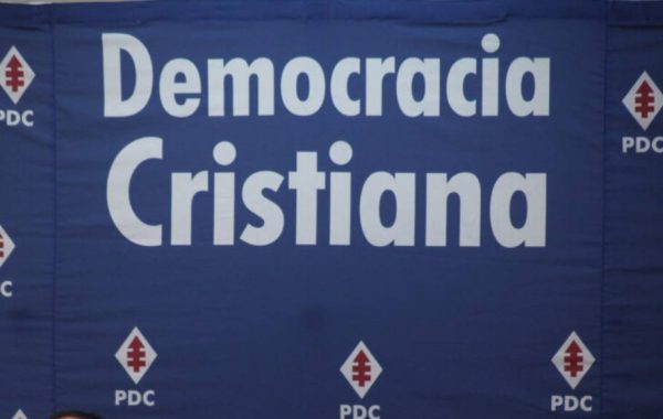 Diputados Jorge Saffirio y Joanna Pérez renunciaron a la Democracia Cristiana