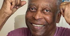 Pelé se emociona estando en el hospital por homenaje que le hicieron en Qatar: "Siempre es lindo recibir mensaje positivos como este"