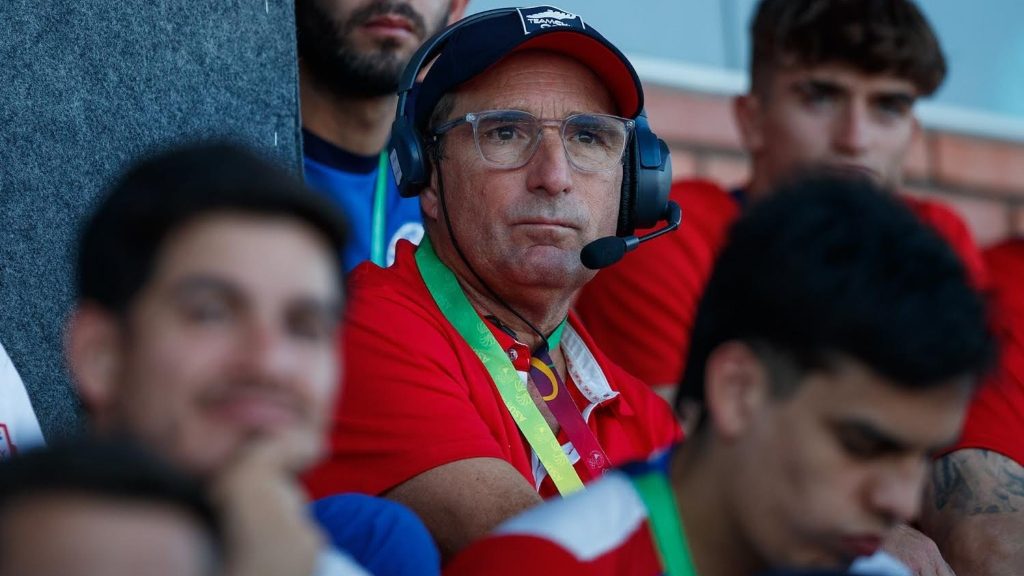 Sergio "Cachito" Vigil: "El hockey de Chile está condenado a seguir creciendo"