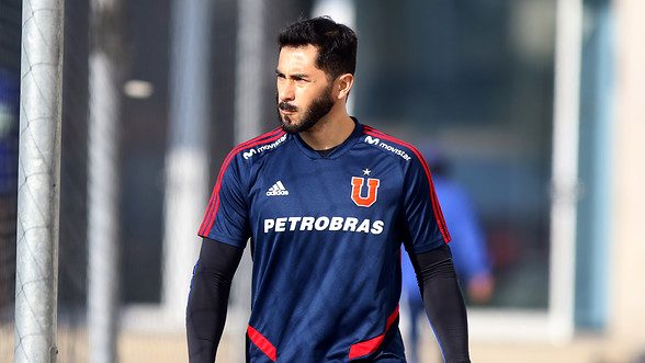 Johnny Herrera apunta contra el esquema de Pellegrino tras el triunfo de la U: “Da lata que se termine defendiendo tanto”