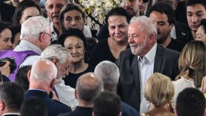 Lula Da Silva llega a Vila Belmiro para participar del funeral de Pelé