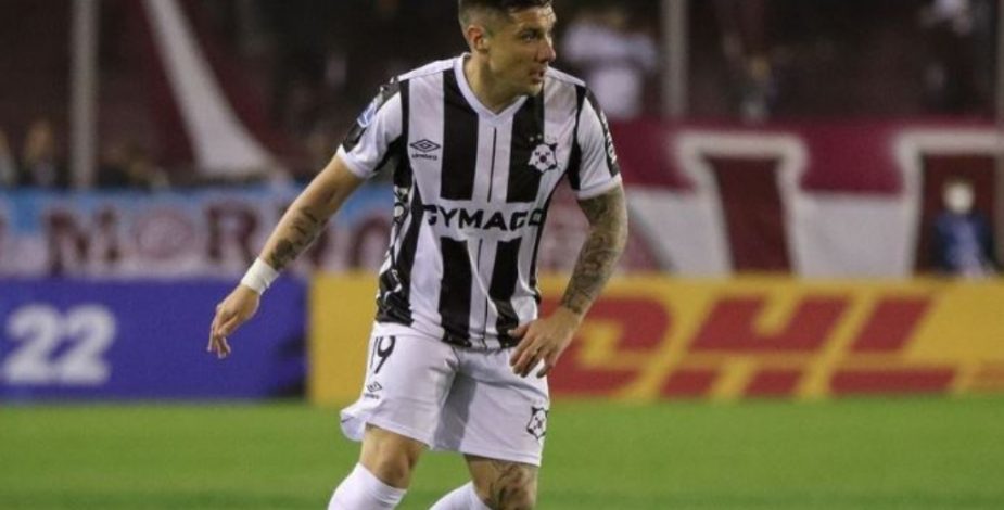 Christian Bravo ignora a Cobreloa y firma por Barnechea en su regreso al fútbol chileno