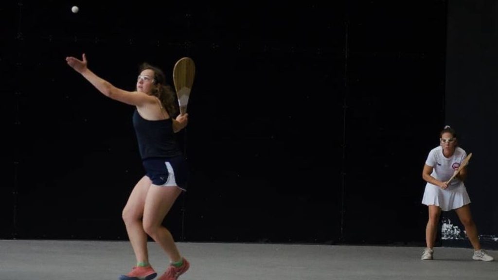 Zita Solas, referente de la pelota vasca: "Entre marzo y abril ya tendremos las canchas listas para Santiago 2023"
