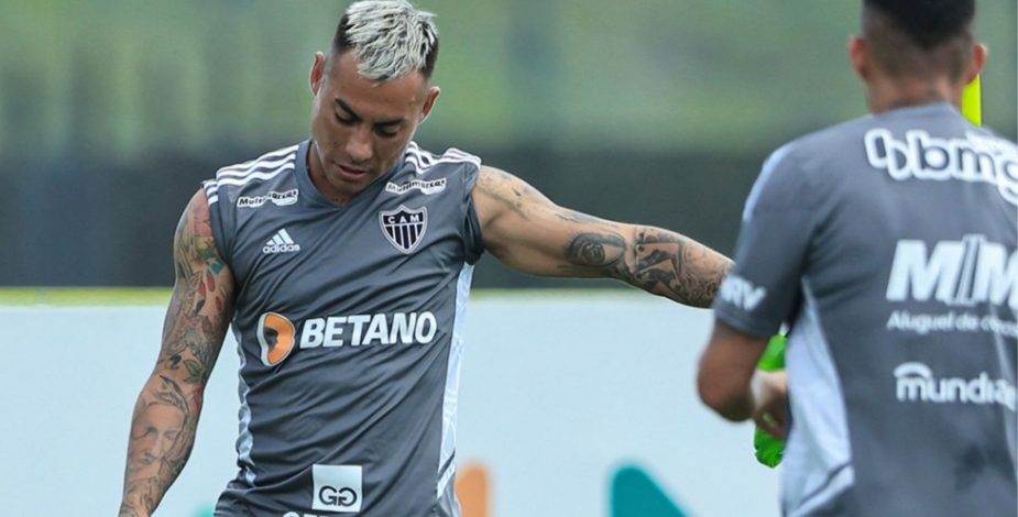 Busca un puesto de titular: Eduardo Vargas se luce con un doblete en amistoso del Atlético Mineiro
