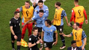 FIFA informa dura sanción a jugadores de Uruguay: hasta 4 partidos de suspensión por incidentes en el Mundial