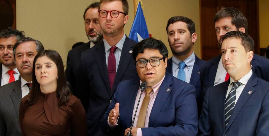 “La cocina ya estaba cerrada”: Republicanos critican aprobación del acuerdo constitucional
