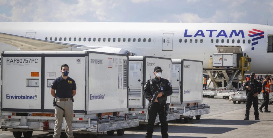 Hombre fue detenido por intentar atropellar a funcionarios de la PDI en el aeropuerto de Iquique