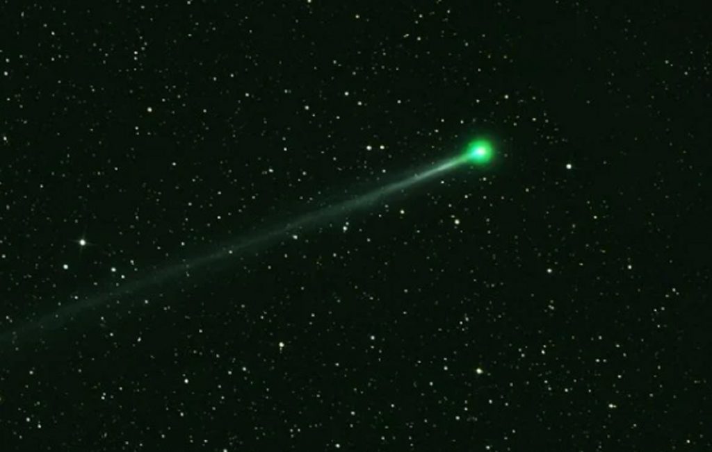 "¿Pa dónde hay que mirar?" y "con tortícolis": El épico troleo por el cometa verde