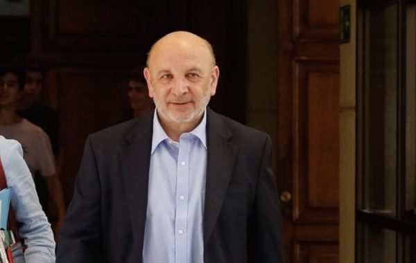 Senador Castro y la situación de las aseguradoras de salud: "La crisis económica que tienen las Isapres es autogenerada