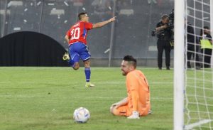 Alexis Sánchez tras brillar ante Paraguay: "Ya rompí todos los récords y quiero seguir haciéndolo por Chile"