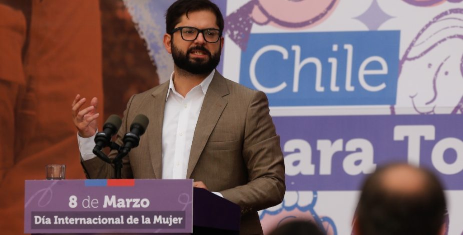 Anticonceptivos “a precio justo” y “Sala cuna para Chile”: estas son las medidas anunciadas por el presidente Boric de cara al 8M
