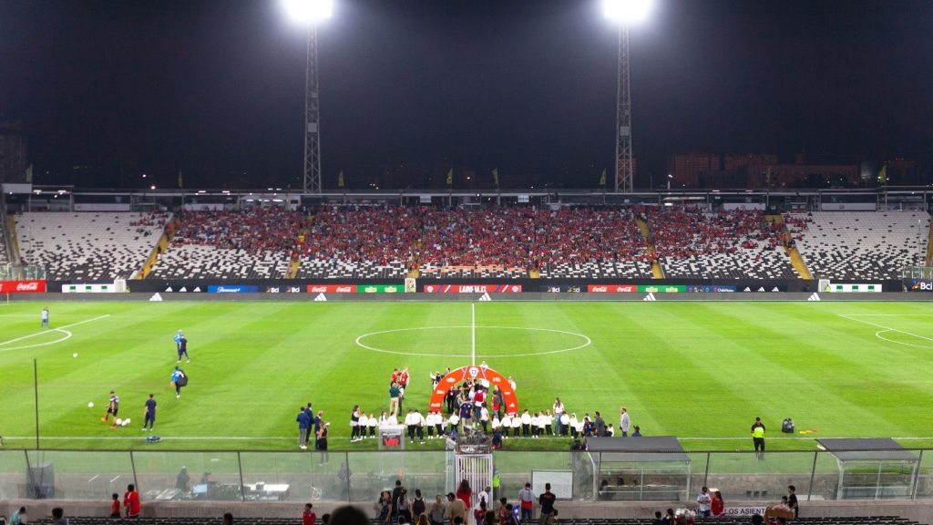 El confuso minuto de silencio en la previa al duelo de Chile ante Paraguay