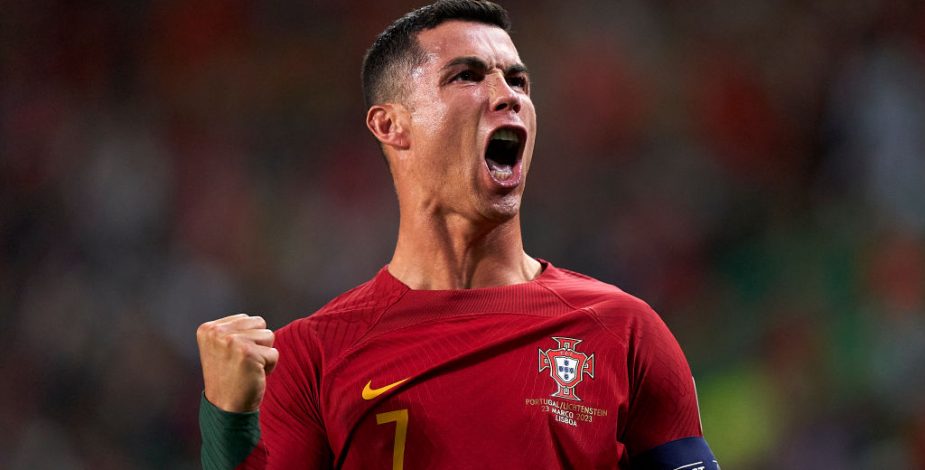 Con Doblete Y Récord Histórico De 'CR7': Portugal Golea En El Inicio De ...