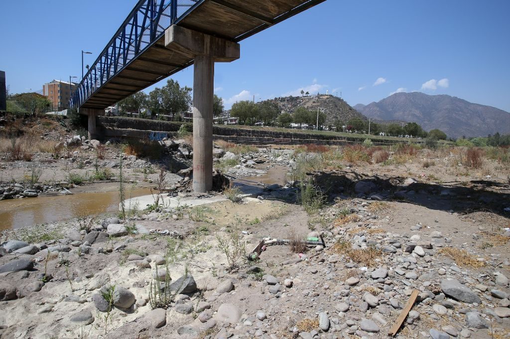 Día Mundial del Agua: La deuda histórica de Chile con la escasez hídrica