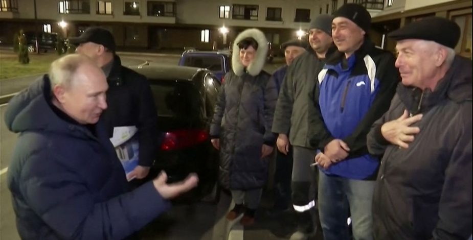 Vladímir Putin realiza desafiante visita a la ciudad ocupada de Mariúpol