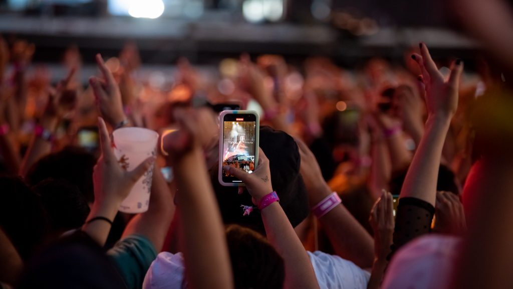 ¿Se te perdió algo?: Lollapalooza lanza página de Lost & Found con objetos encontrados en el festival