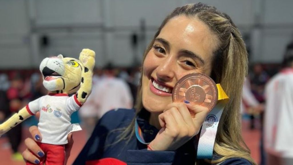 Paula Vallejos y la meta del voleibol femenino en Santiago 2023: "Estar entre las cinco mejores sería un gran logro para un equipo que viene del abandono"