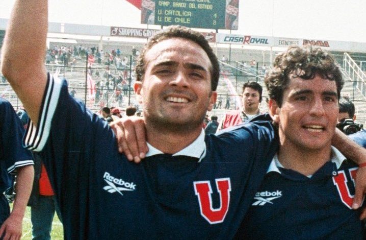 Rodrigo Barrera, goleador histórico de la UC, se viste de azul para el  clásico: 'Obviamente quiero que gane la U; hay mucha afinidad'