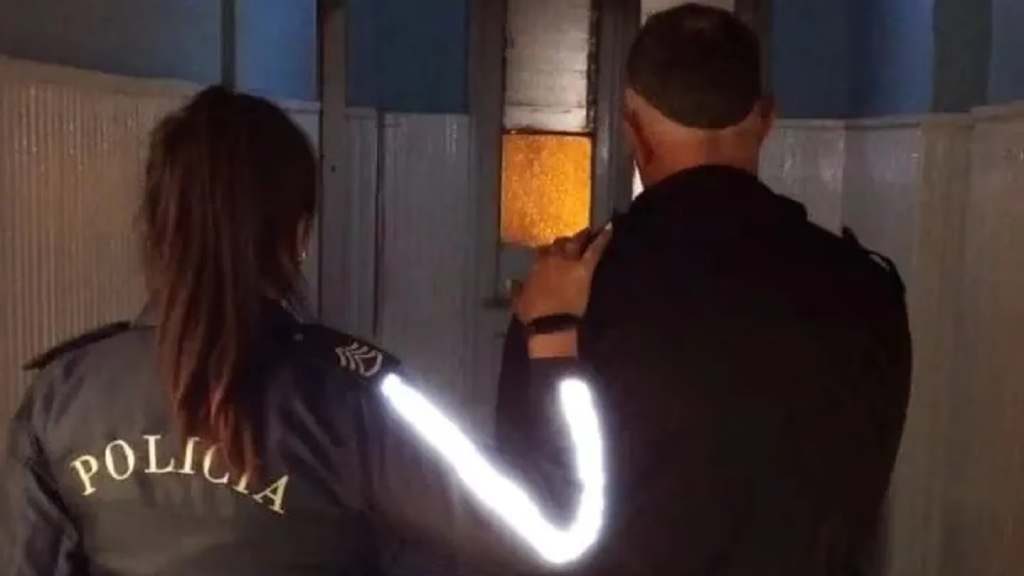 Tragedia en Argentina: roció a su novia con bencina, le prendió fuego y la abandonó fuera de un hospital