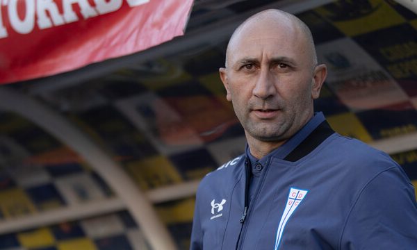 Cristian Paulucci cuestiona la partida de jóvenes chilenos a Europa: "El futbolista debería irse consagrado, con títulos encima"