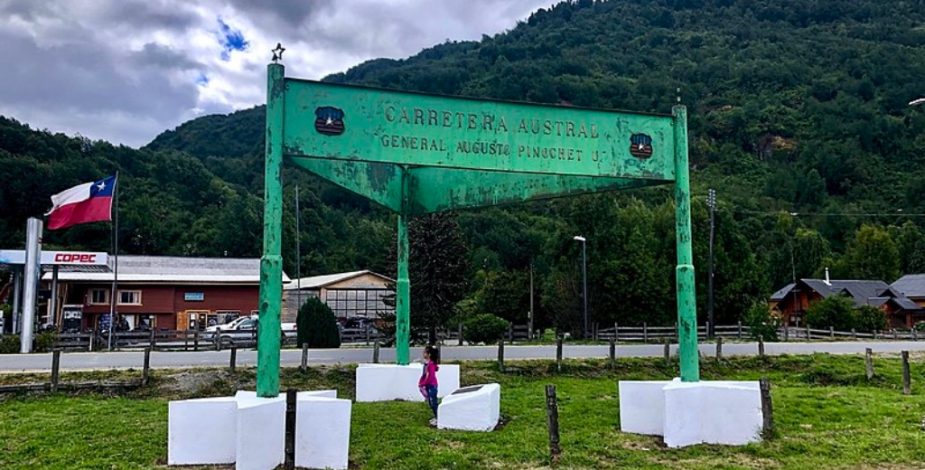 Habitantes de Aysén piden eliminar monumento a Augusto Pinochet