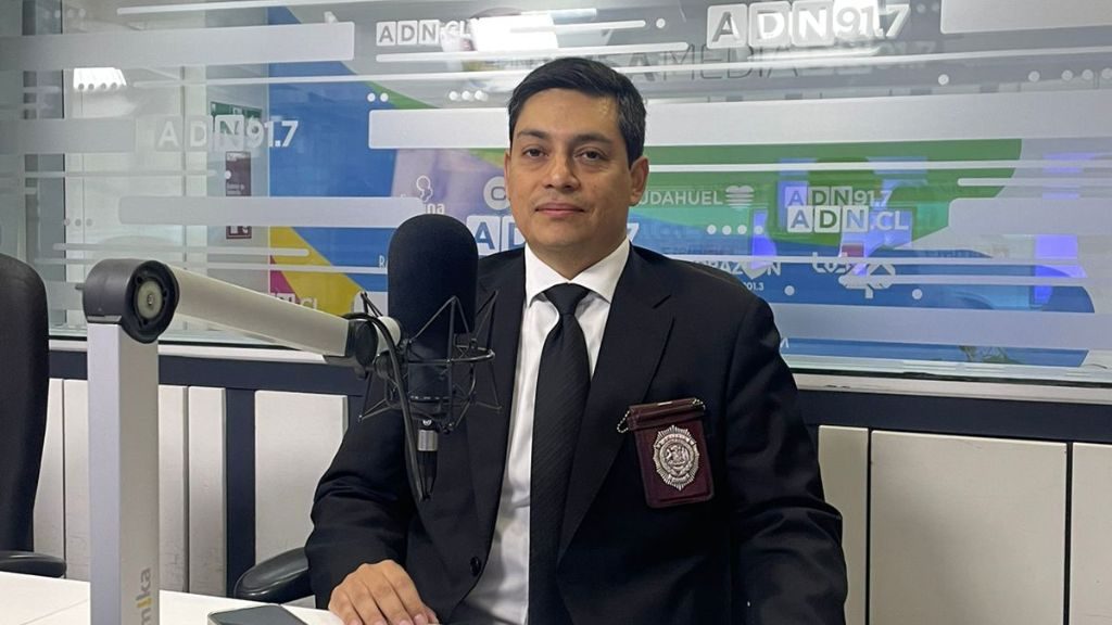Inteligencia Artificial en la comisión de delitos: subcomisario Julio Vargas, de la Brigada del Cibercrimen de la PDI, advierte sus alcances