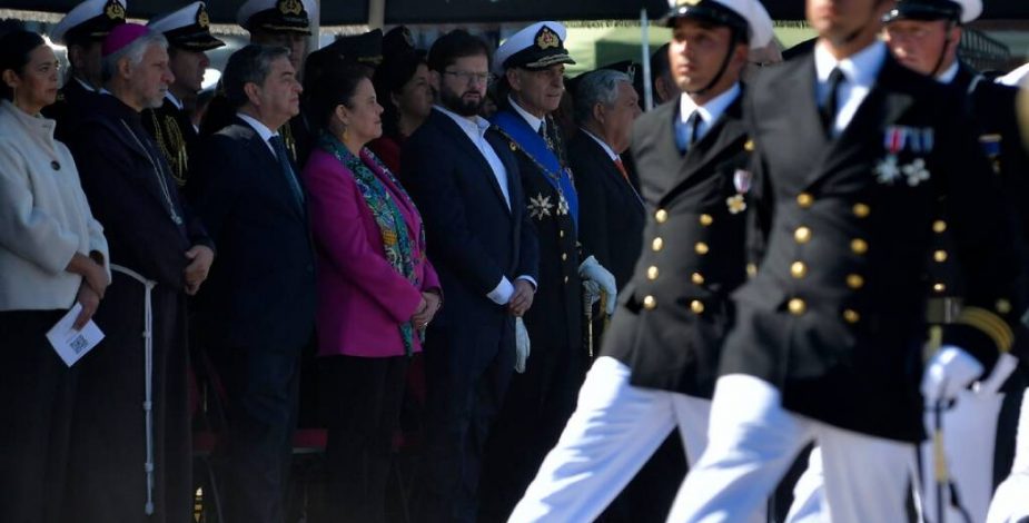 Tras polémica por desfile del 21 de Mayo: Gobierno cambia al jefe de Avanzada Presidencial