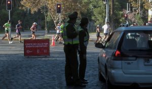 Maratón de Santiago: Gobernador confirma a qué hora debería normalizarse el tránsito en la capital