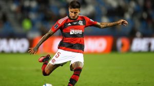 Con Pulgar todo el partido y Vidal en la banca, Flamengo superó a Fluminense y se metió en los cuartos de final de la Copa de Brasil