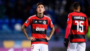 "Un león en el combate": dedican tremendo elogio a Erick Pulgar tras el triunfo de Flamengo sobre Fluminense en Brasil