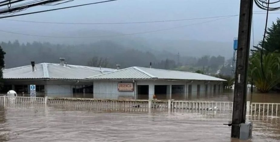 Hospital De Licantén Se Inunda Tras Desborde De Río Mataquito