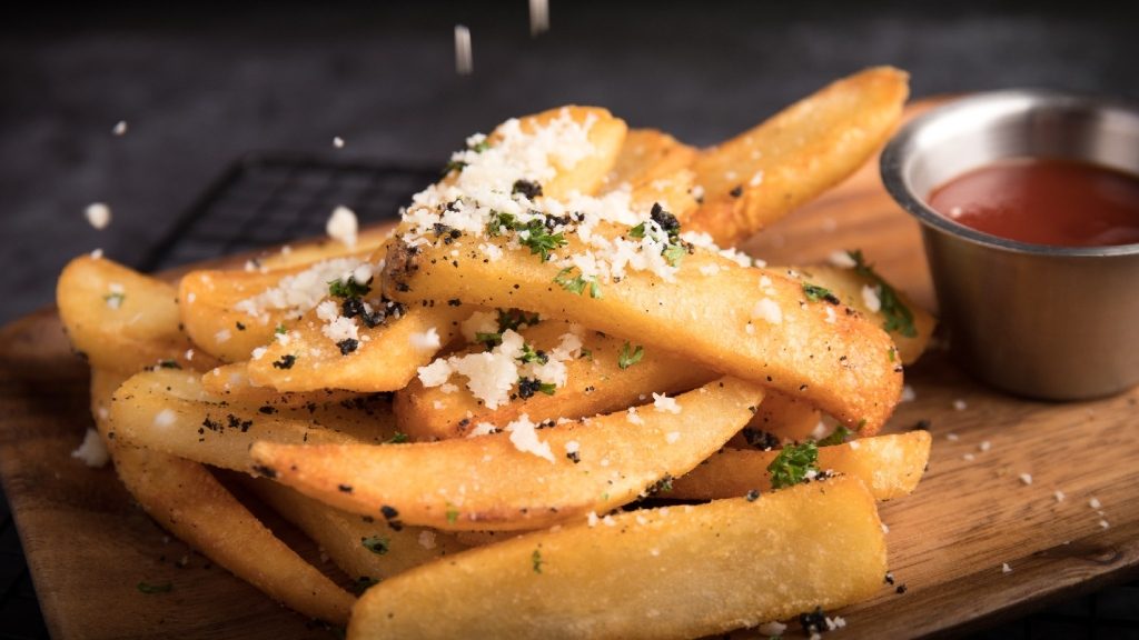 ¿Papas fritas saludables? Investigadores buscan disminuir sus grasas
