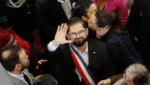 Cuenta Pública 2023: de qué trata "La búsqueda", el libro que citó Boric tras ovación por conmemoración de los 50 años del golpe de Estado