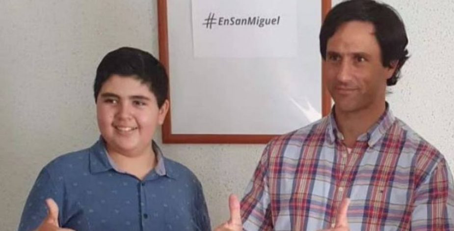 “Sé lo peligrosas que son sus ideas”: ex Niño Poeta se defiende ante críticas por su foto junto a Luis Silva