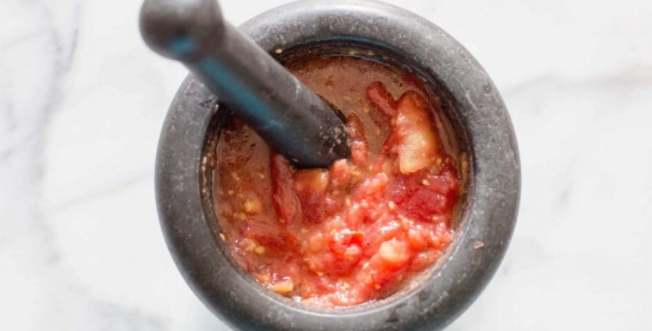 Cómo preparar Chancho en Piedra, la salsa chilena elegida la mejor del mundo