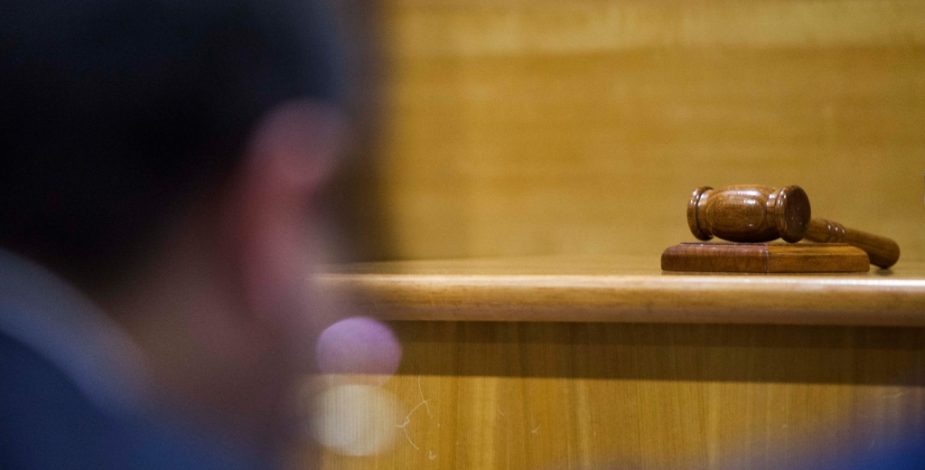 Juzgado de Isla de Pascua concluye preparación de juicio oral contra 12 imputados por incendio en tribunal de Rapa Nui en 2019