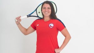 Fernanda Labraña se ilusiona con ganar medalla en el tenis de Santiago 2023: "Siempre que juego por Chile me gusta estar en el podio"