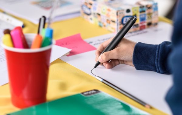 "Necesitamos más manos": Programa Nacional de Tutorías busca nuevos voluntarios para reforzar la educación en Chile