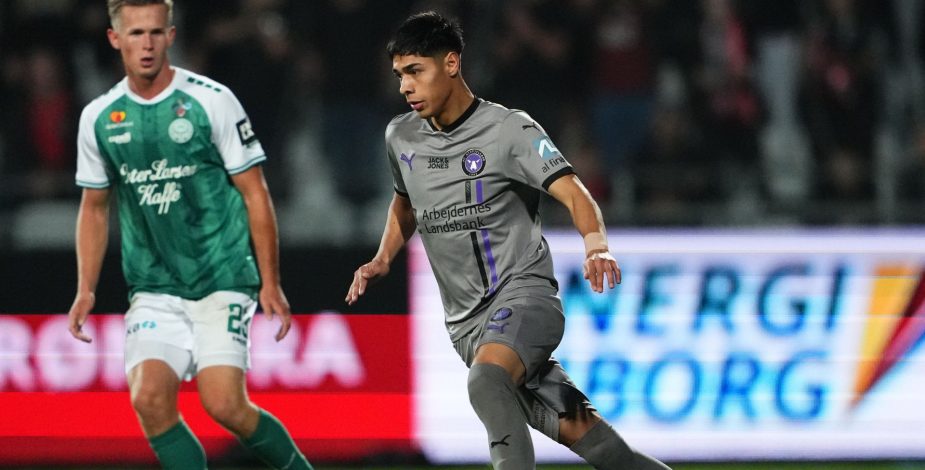 Darío Osorio vio acción en empate del Midtjylland ante Viborg por la Superliga de Dinamarca