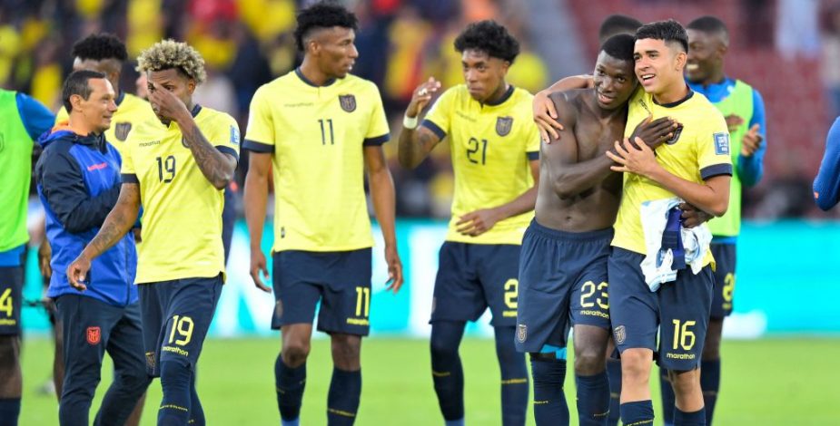 Podría perder más puntos: Ecuador arriesga nueva sanción de la FIFA por deuda con Gustavo Alfaro
