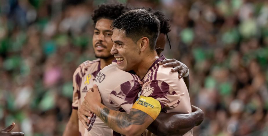 Felipe Mora brilla en la MLS: anotó un gol y entregó notable asistencia en triunfo del Portland Timbers