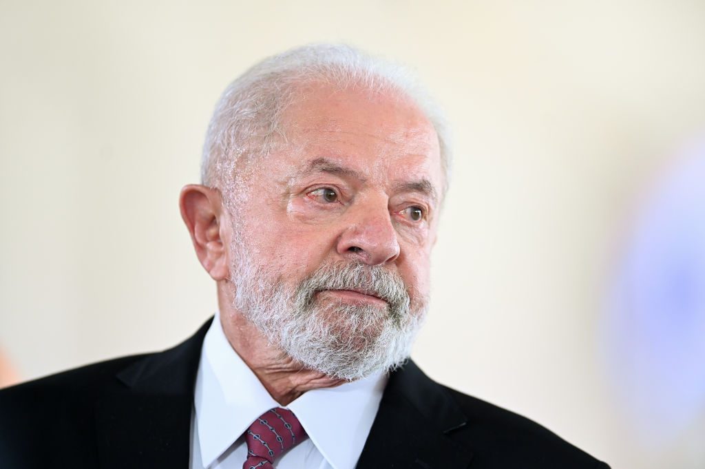 Brasil: Lula enfrentará prolongado reposo por una operación