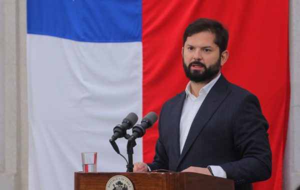 Desde "pensando en Chile" a "Exceso de voluntarismo": las reacciones del mundo político a la Ley de Presupuesto 2024