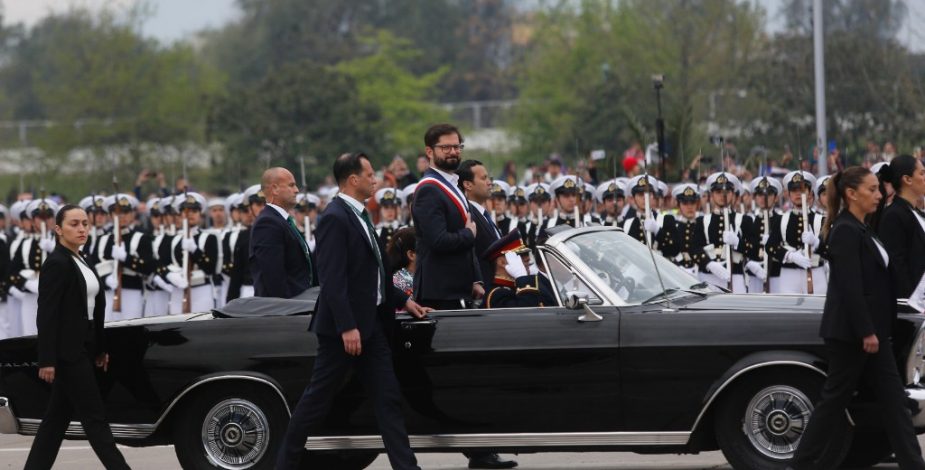 Presidente Boric destaca palabras de general Iturriaga en Parada Militar 2023 por Plan Nacional de Búsqueda