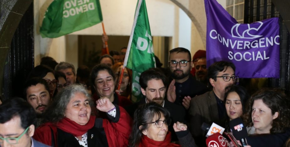 A 35 años desde que el “No” salió victorioso: Frente Amplio hará oficial el proceso para crear un partido único el 5 de octubre